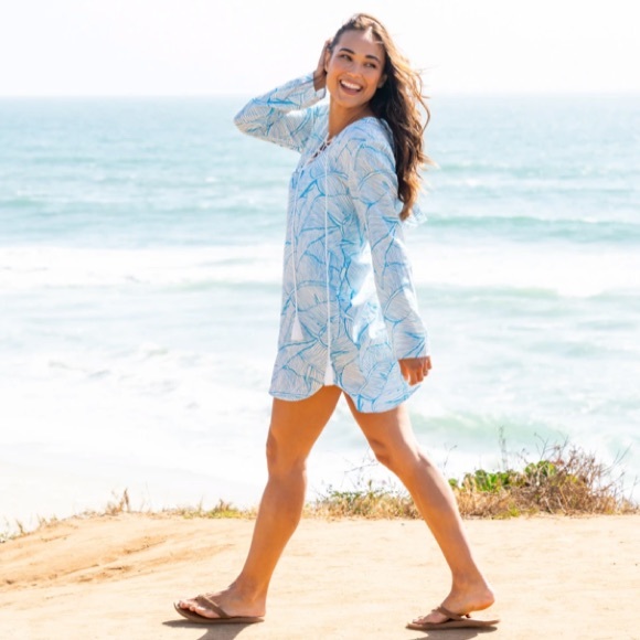 CHARLIE HOLIDAY -THE COCO COVER UP✨ - Picture 5 of 6